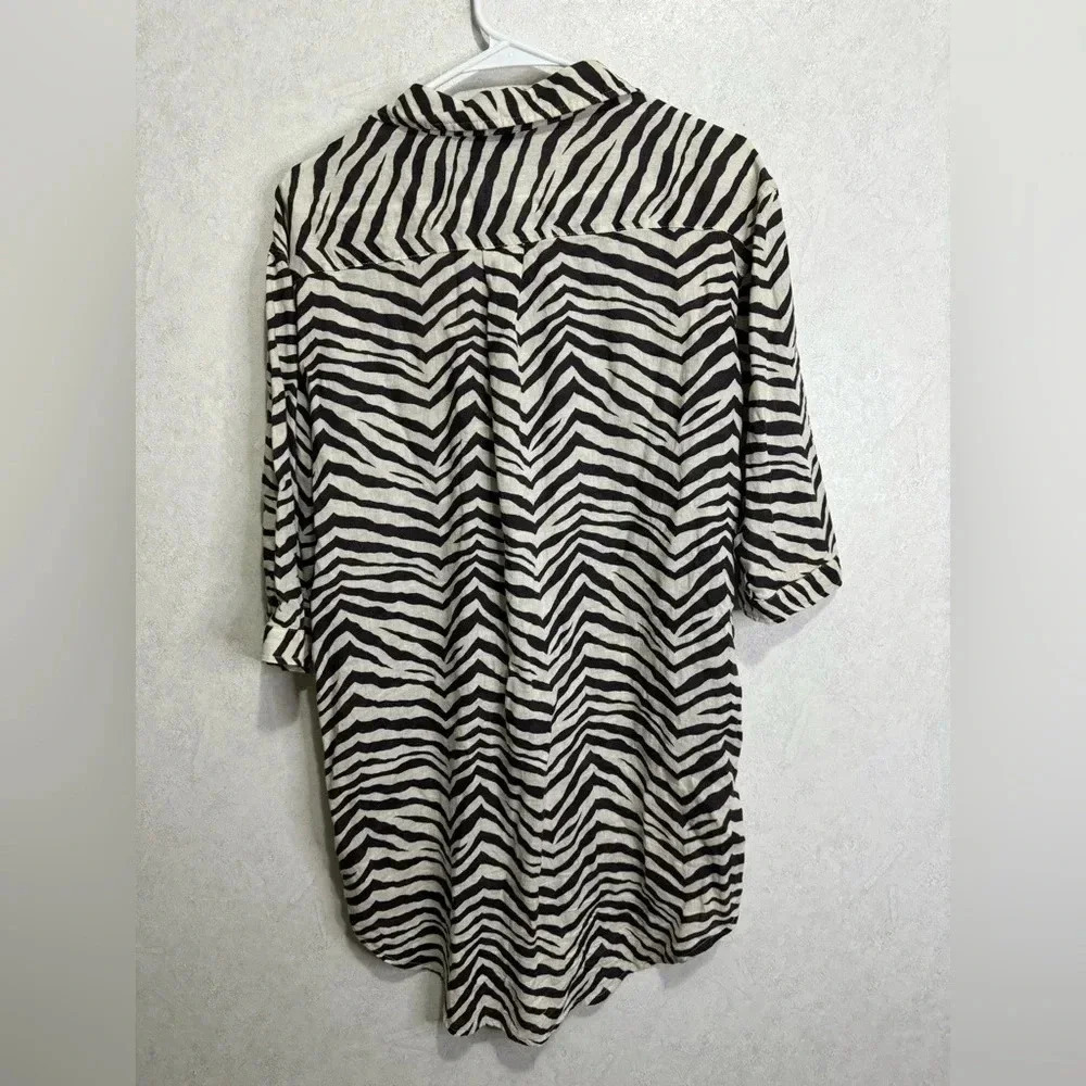 TAHARI Zebra Print Button Up Tunic Top Linen Blen… - image 2